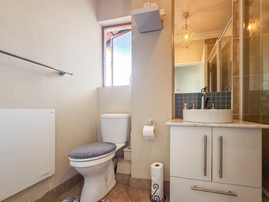 3 Bedroom Property for Sale in The Coves North West